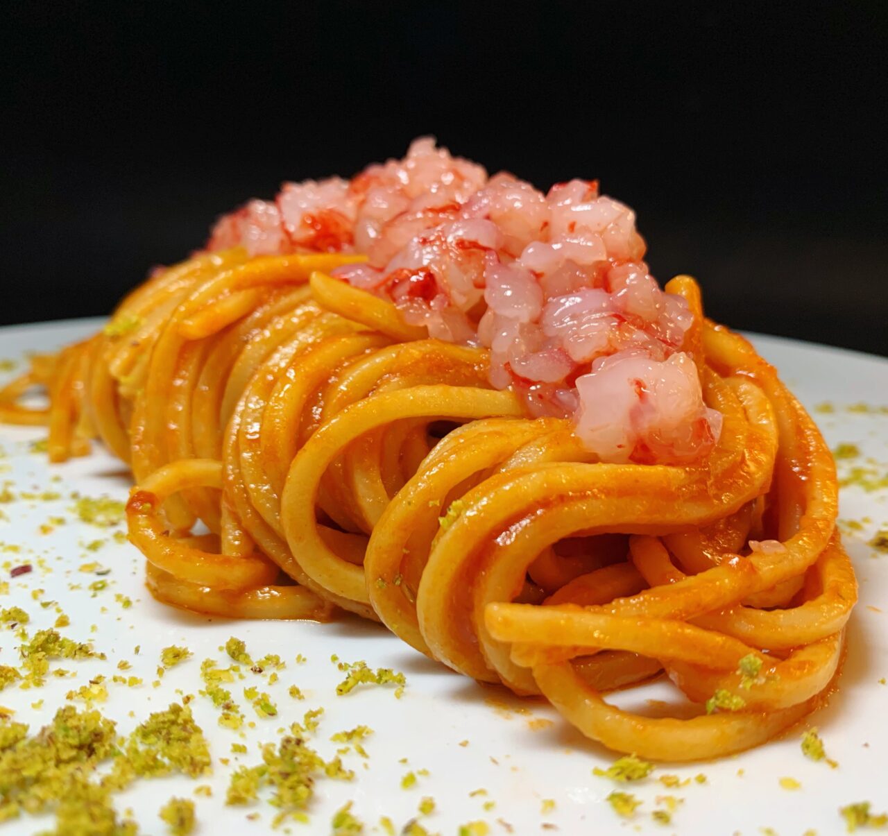 Chitarra con gamberi, bisque e lime