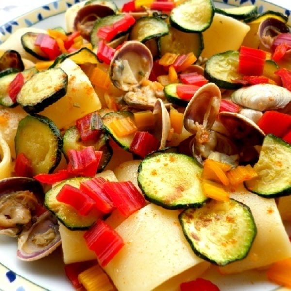 Anelli con vongole e zucchine