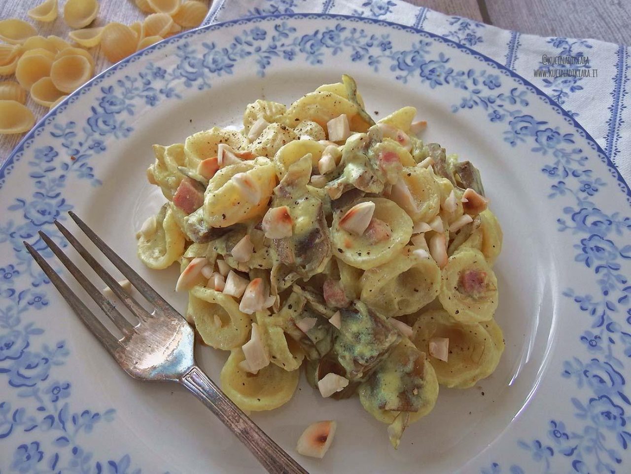 1 Orecchiette Artischocken Speck Ricotta Mandeln