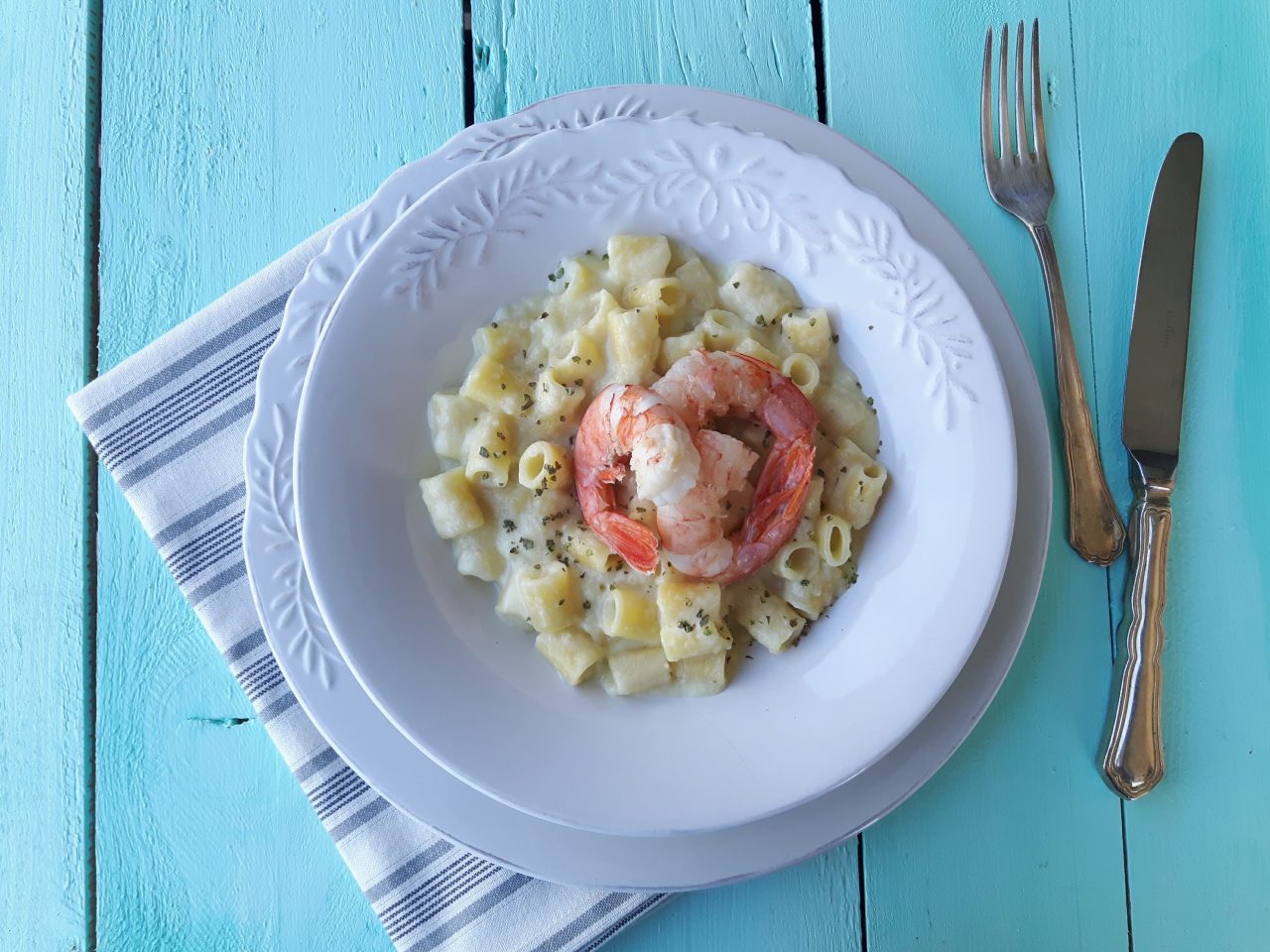 Canneroni con gamberi e colatura di provola affumicata