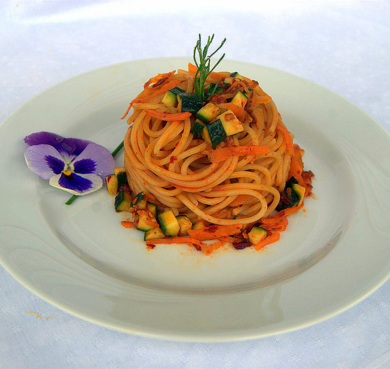 Spaghetti con nduja di Spilinga, carote e zucchine