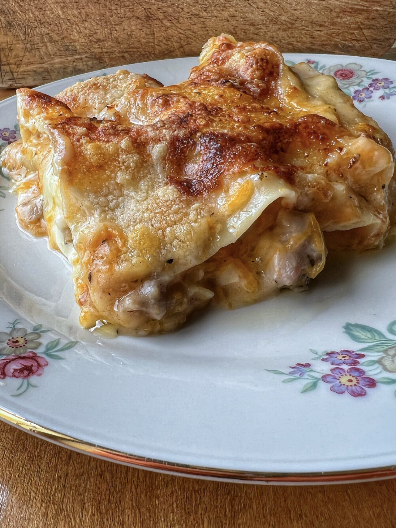 Lasagna con zucca, salsiccia e scamorza