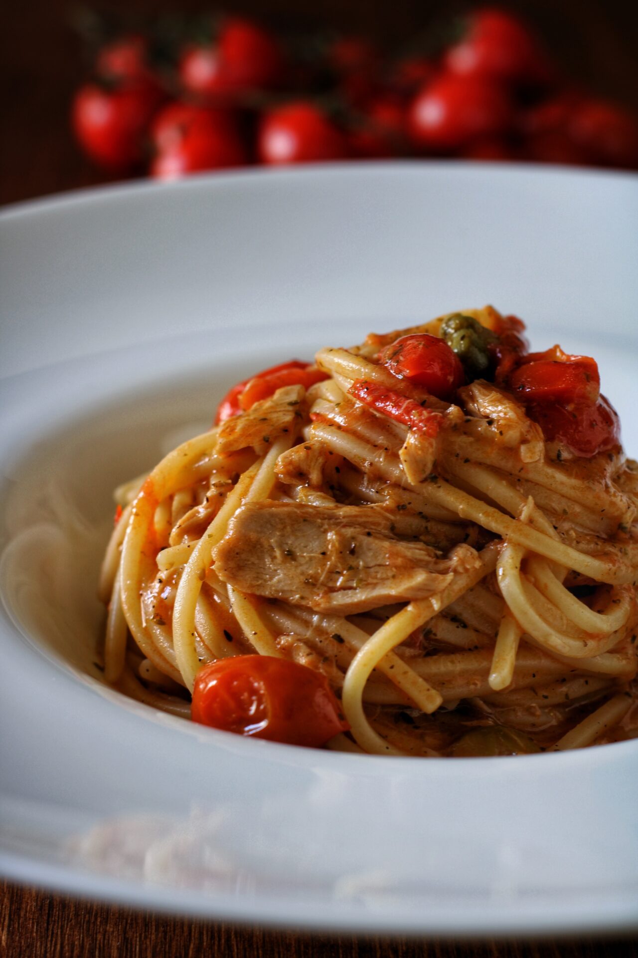 FERRAGOSTO mit Pasta Armando | Spaghetti alla chitarra mit Kirschtomaten, Thunfisch und Kapern von Il Pugliese che cucina