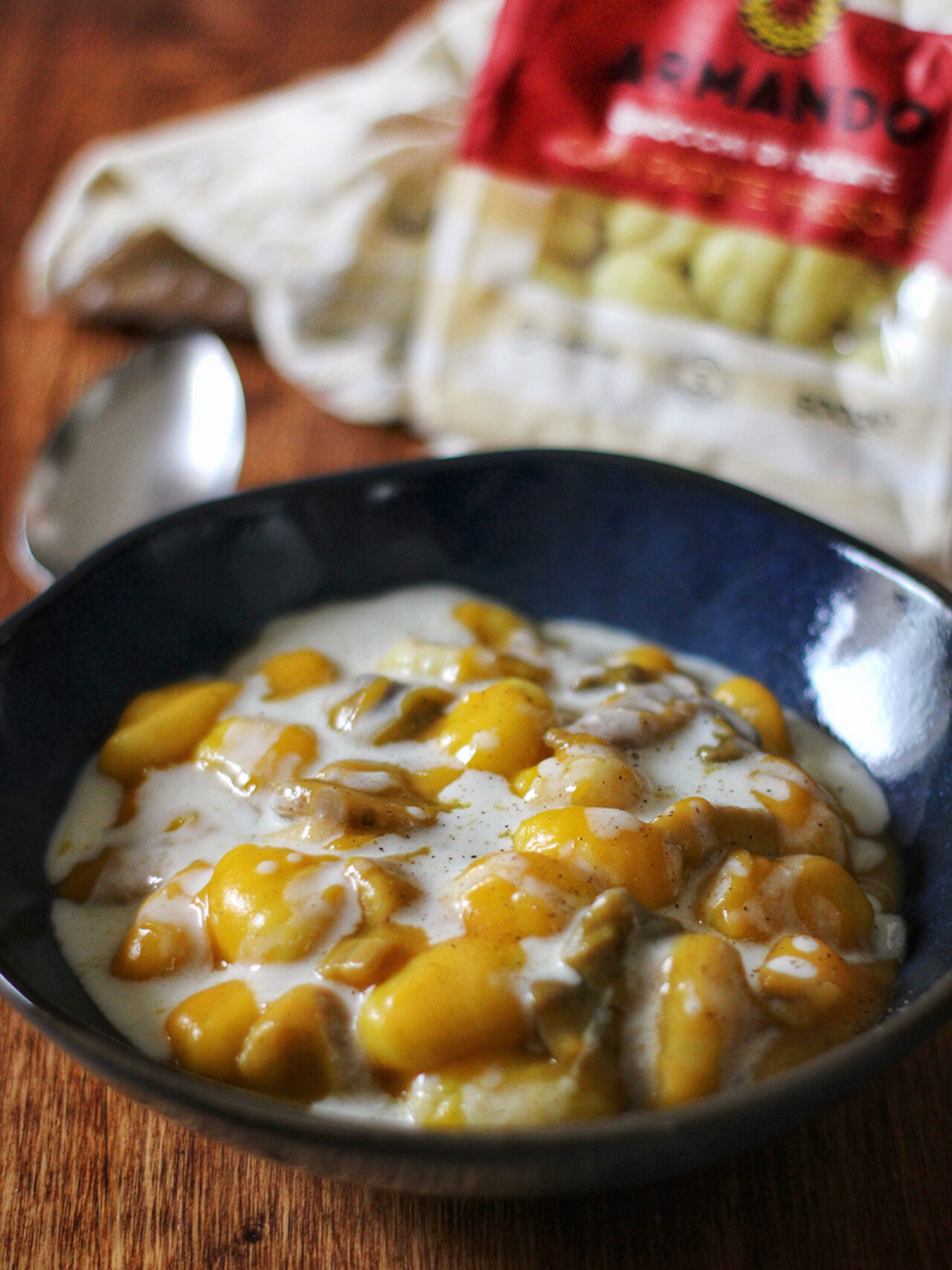 Gnocchi ai funghi in crema di zucca e salsa al gorgonzola