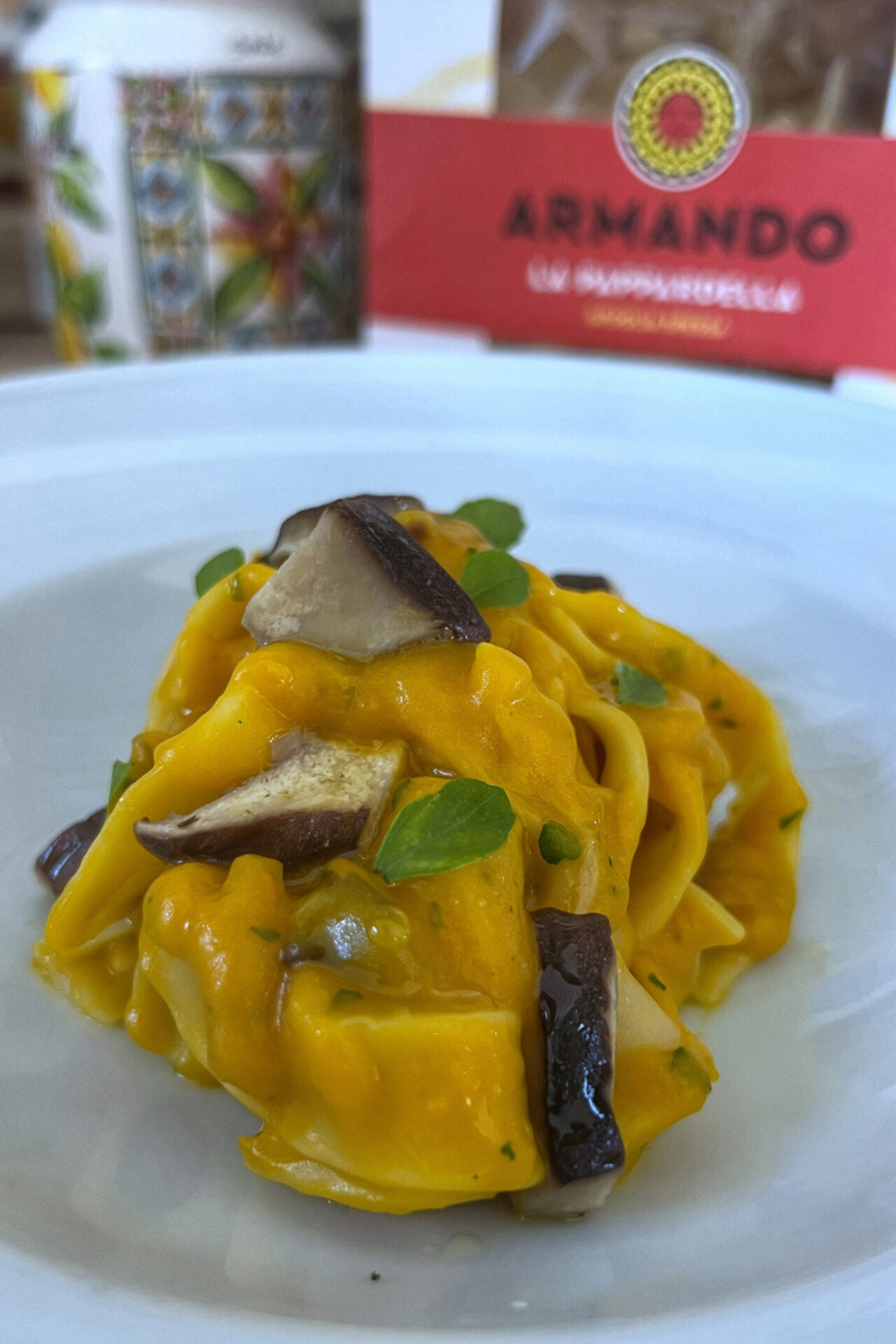 Cremoso di zucca, pecorino e funghi cardoncelli