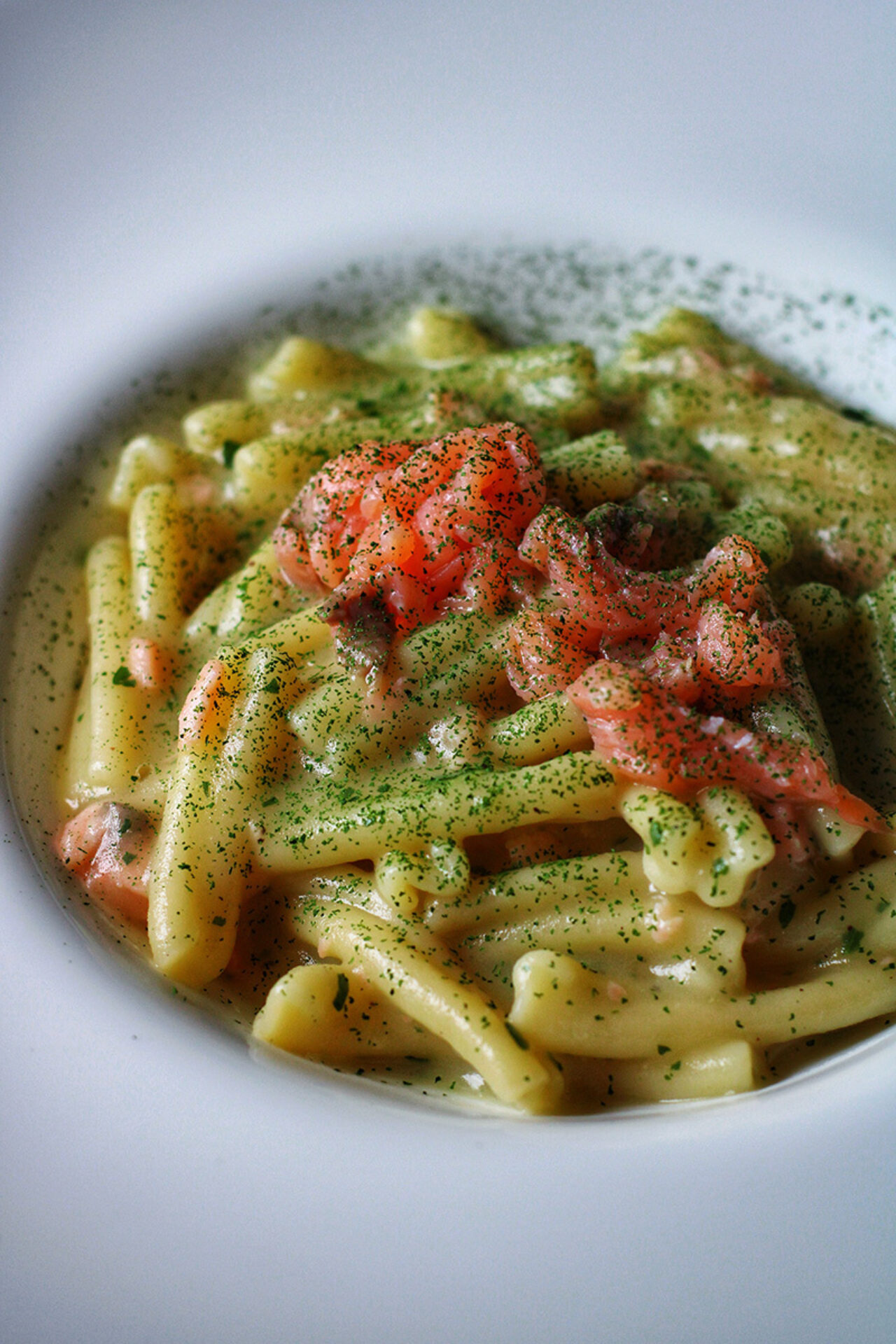 Trecce con crema di patate e salmone affumicato