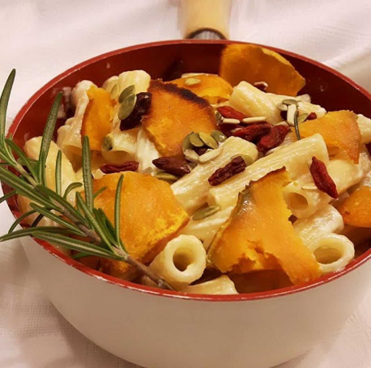 Tortiglioni mit Kürbis und Parmesancreme