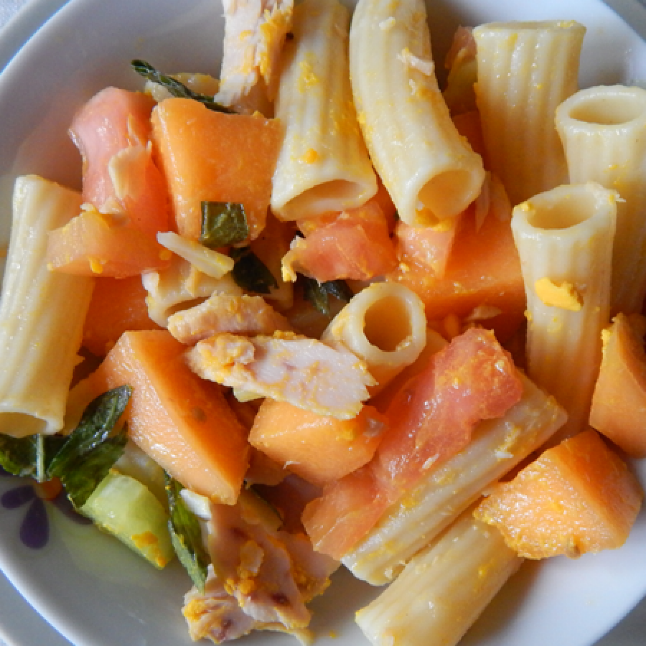 Tortiglione mit Melone und Thunfisch