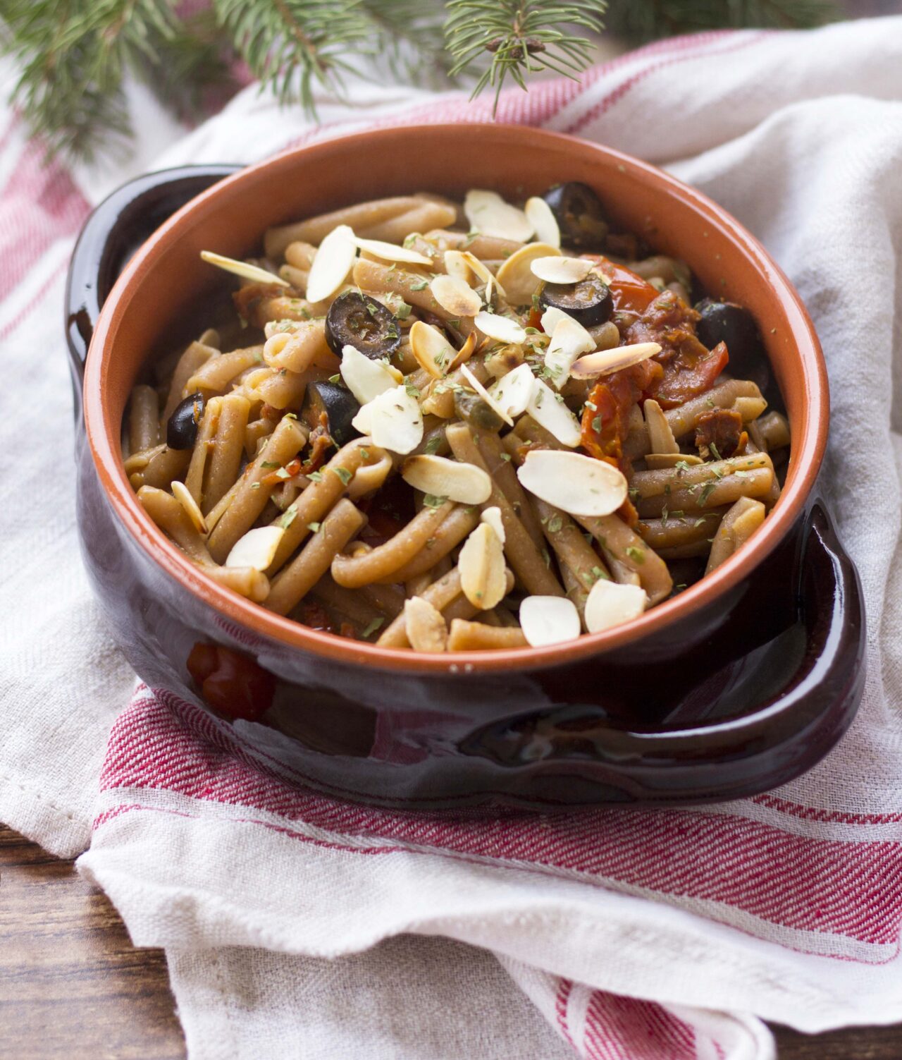 Vollkorn-Treccia Pasta Armando alla siciliana