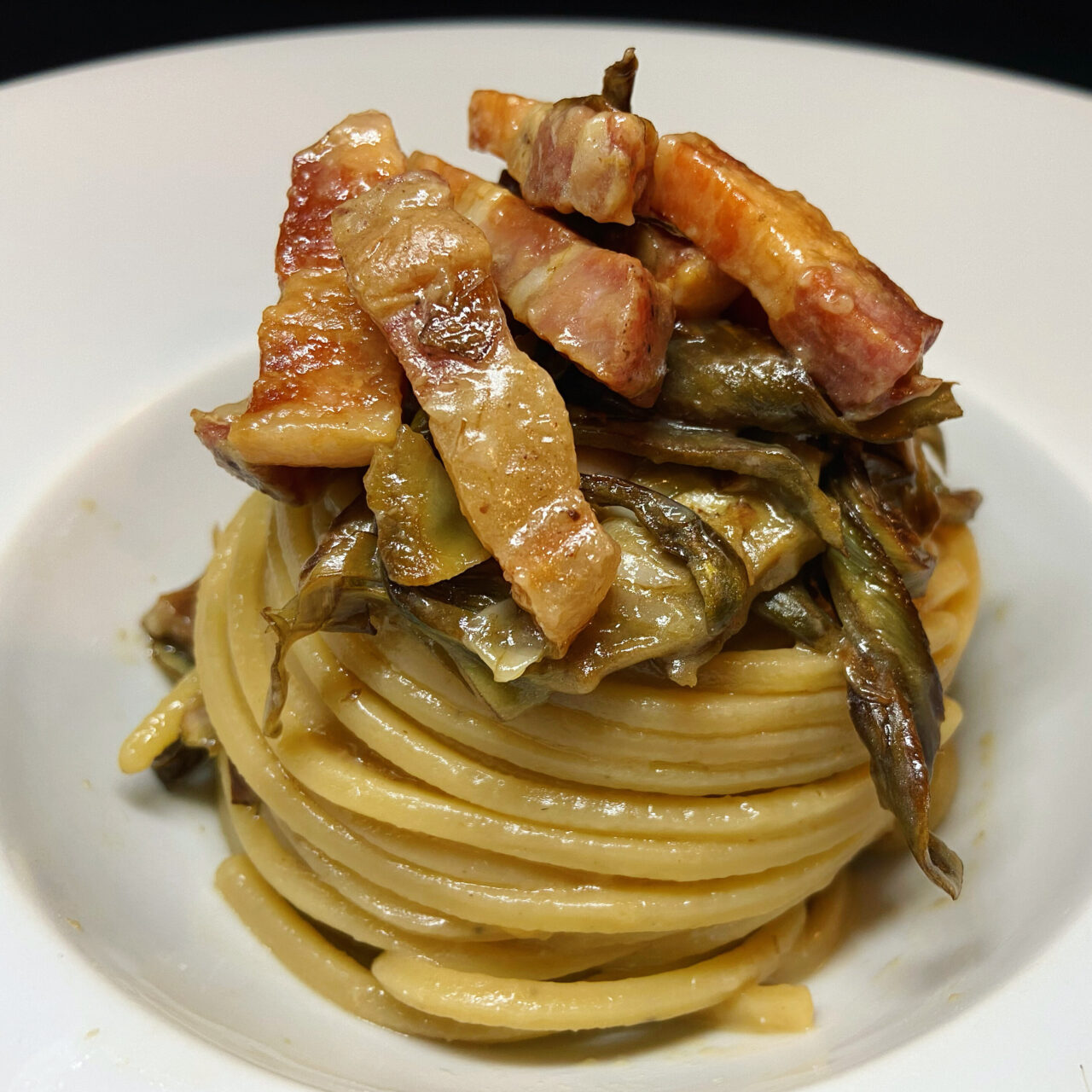 Chitarra Pasta Armando mit Artischocken, Pancetta und Pecorino