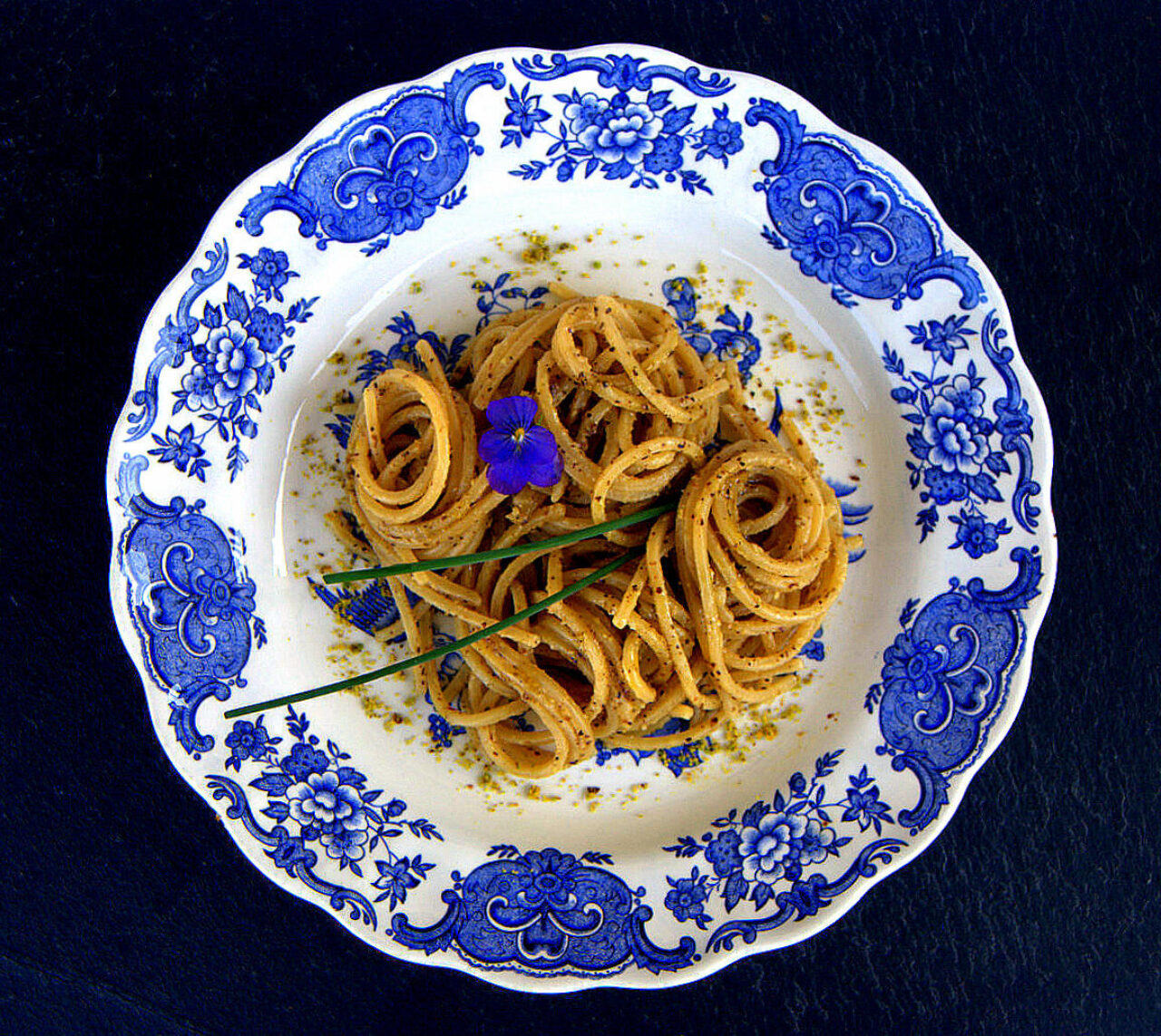 Chitarra con pesto di pistacchio