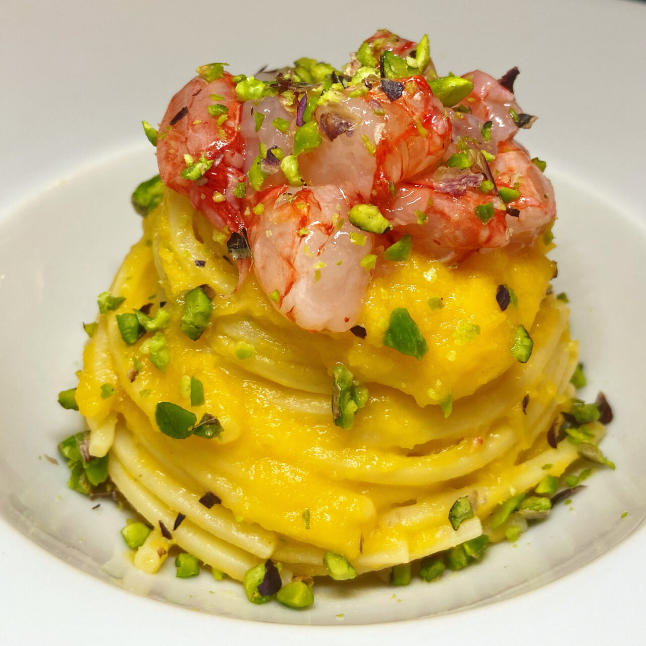 Pasta Armando | Chitarra con zucca, gamberi e pistacchio ...