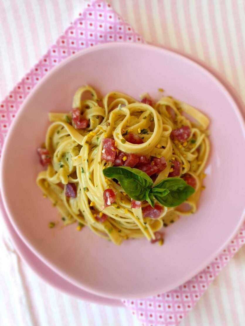 Ricetta linguine pasta armando crema fave basilico salame pistacchio kucna di kiara 3