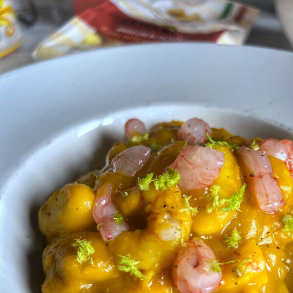 Gnocchi con crema di zucca e gamberi rossi