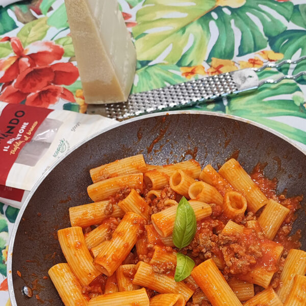 Rigatoni alla bolognese