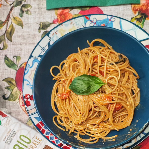 Spaghetti integrali allo scarpariello