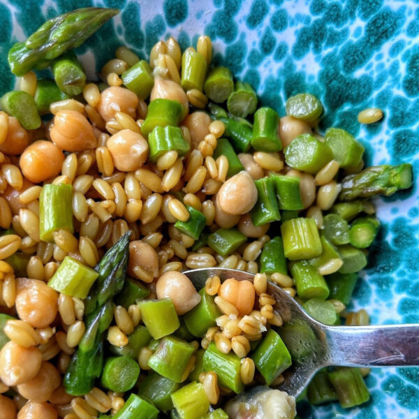 Grano e Ceci con asparagi e cozze