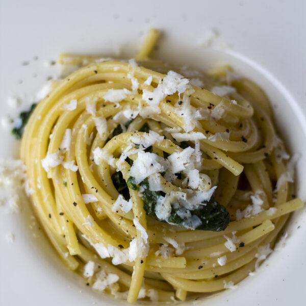 Vegetarische Carbonara von Rübenspitzen